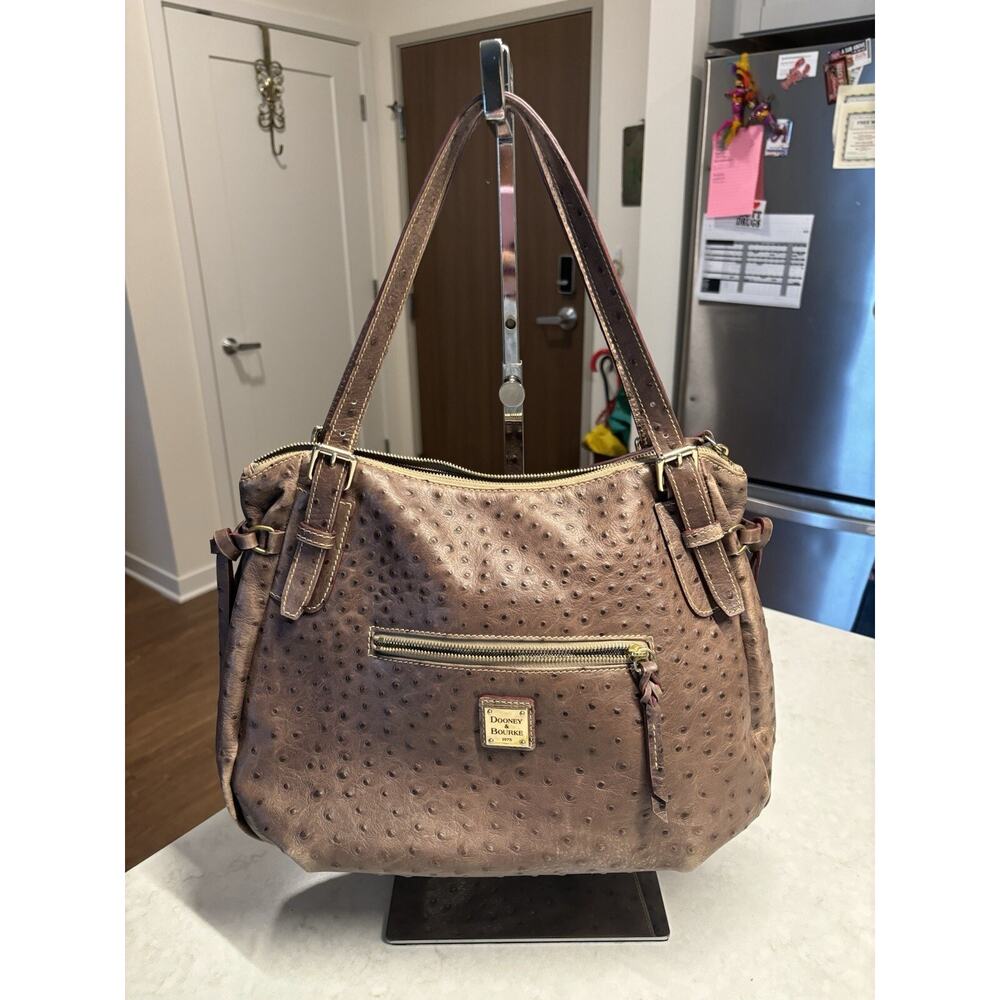 Dooney And Bourke Vintage Ostritch Embossed Shoulder Bag Double Strap beautiful